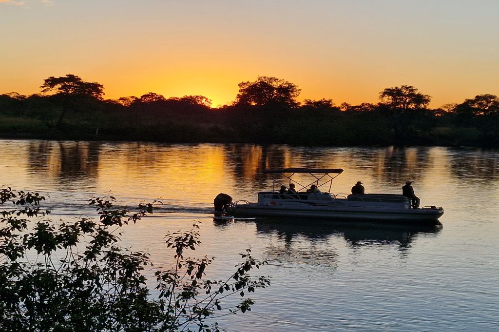 Boat & Sunset Cruises